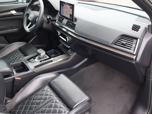 Used 2023 Audi SQ5 Prestige w/ Prestige Package AWD/4WD image 19