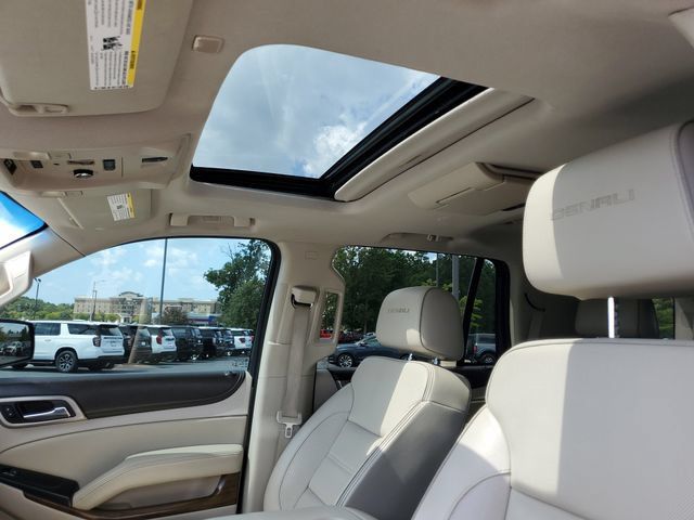 Used 2020 GMC Yukon Denali w/ Denali Ultimate Package AWD/4WD image 9