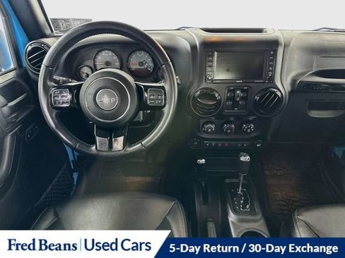 Used 2017 Jeep Wrangler Unlimited Sahara AWD/4WD image 27