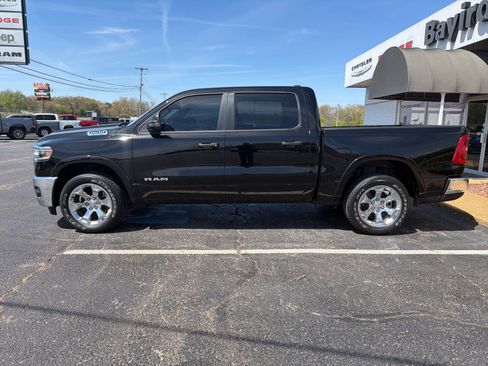 Used 2025 RAM 1500 Big Horn AWD/4WD image 6