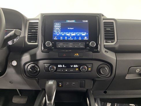 Used 2022 Nissan Frontier SV w/ Technology Package AWD/4WD image 21