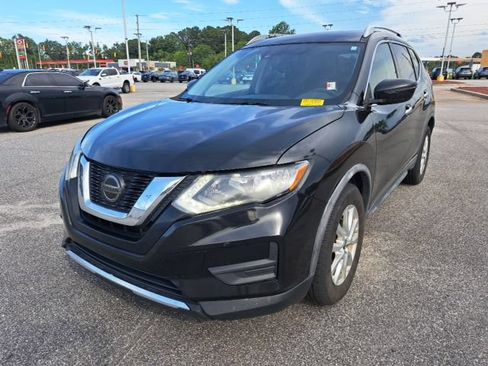 Used 2020 Nissan Rogue SV FWD image 2