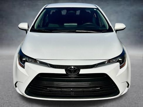 Used 2024 Toyota Corolla LE FWD image 2