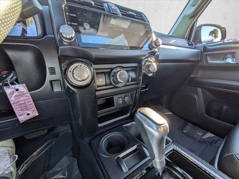 Used 2018 Toyota 4Runner TRD Off-Road Premium w/ TRD Performance Package image 15