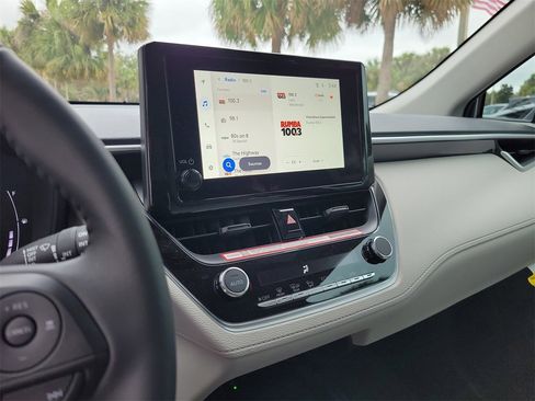 Used 2026 Toyota Corolla Cross LE image 23