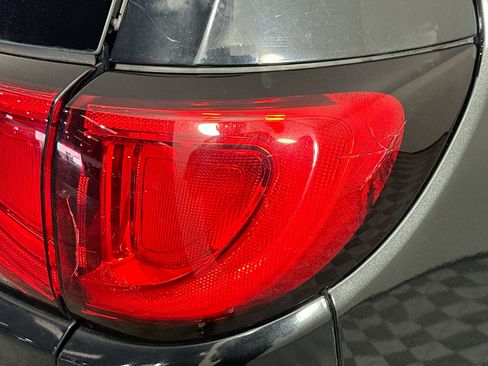 Used 2022 Chrysler Voyager LX FWD image 32
