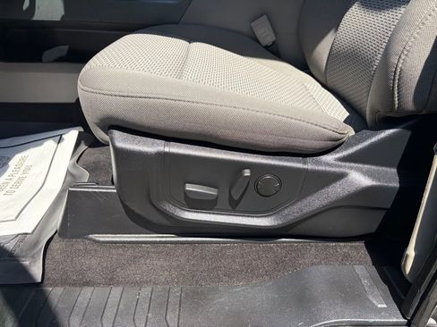 Used 2020 Ford F150 XLT w/ Equipment Group 302A Luxury AWD/4WD image 15