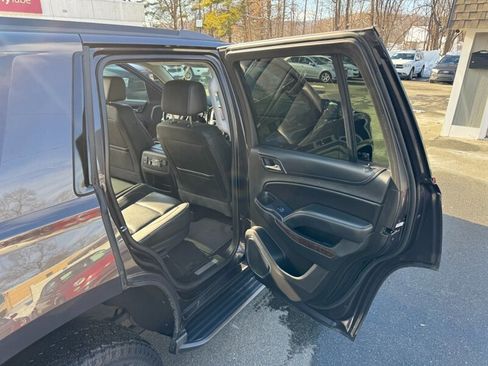 Used 2018 Chevrolet Tahoe LT image 36