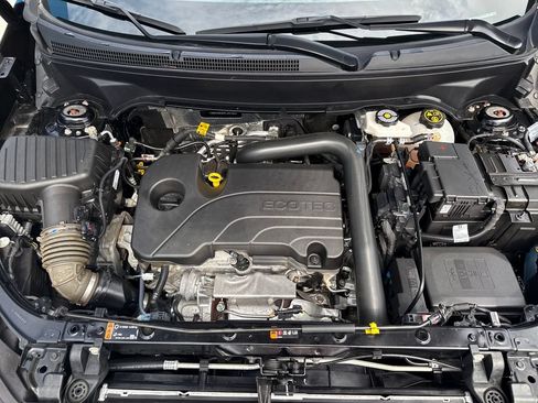 Used 2023 Chevrolet Equinox Premier FWD image 37