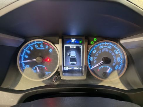 Used 2021 Toyota Tacoma SR5 image 16