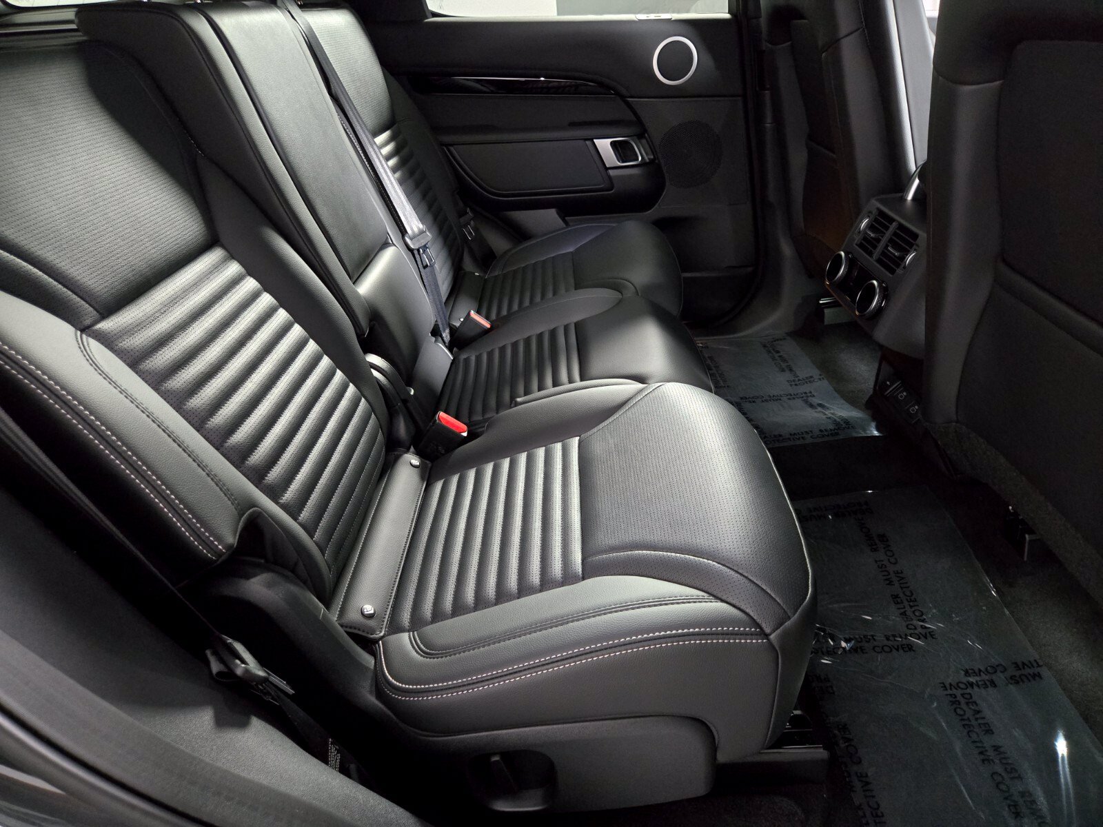 New 2026 Land Rover Discovery S AWD/4WD image 18