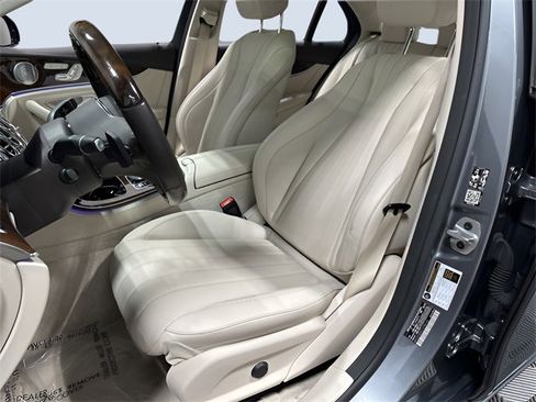 Used 2020 Mercedes-Benz E 350 4MATIC Sedan image 25