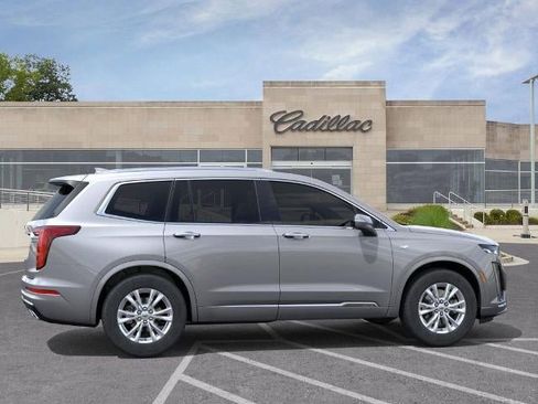 New 2025 Cadillac XT6 Luxury FWD image 5