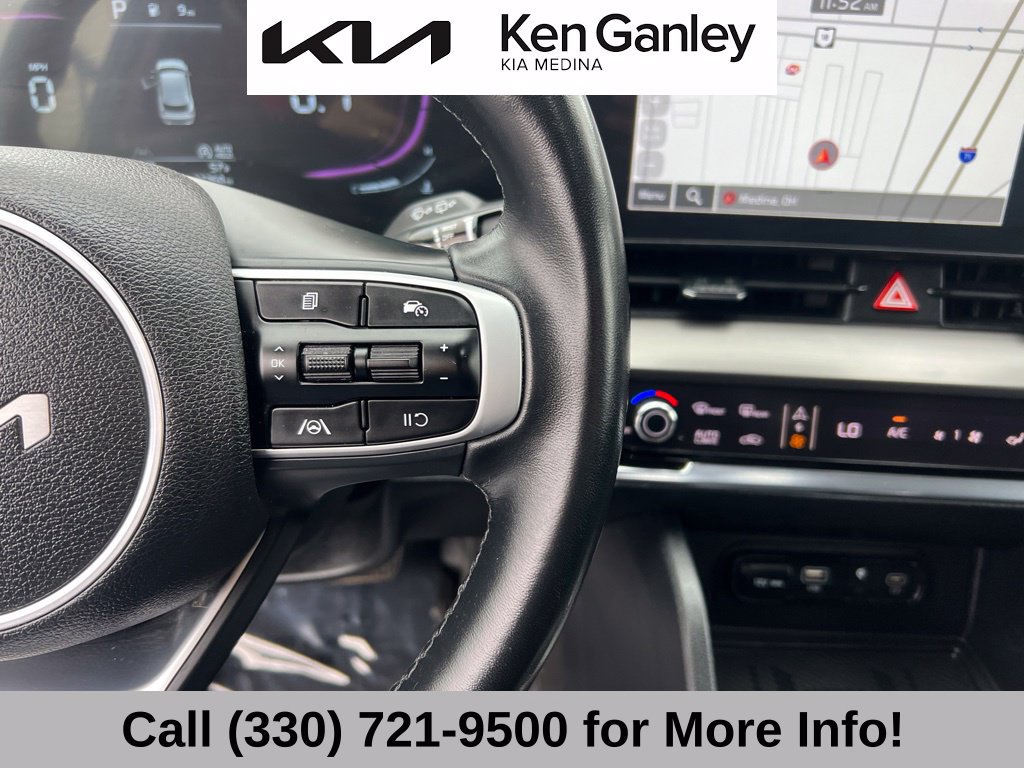 Certified 2025 Kia Sportage EX w/ Premium Package AWD/4WD image 30