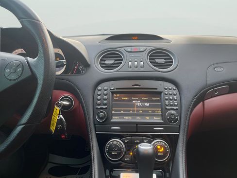 Used 2009 Mercedes-Benz SL 550 SL 550 2D Convertible image 25