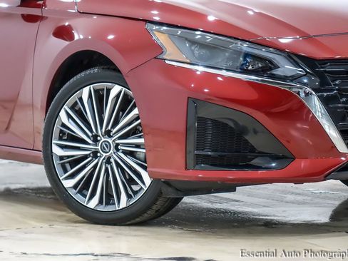 Used 2024 Nissan Altima 2.5 SL image 3