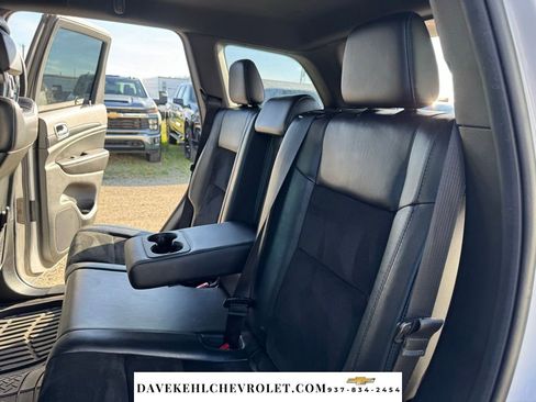 Used 2018 Jeep Grand Cherokee Altitude AWD/4WD image 24