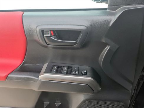 Used 2022 Toyota Tacoma SR5 image 27