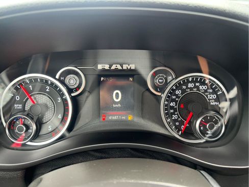 Used 2024 RAM 3500 Tradesman w/ Chrome Appearance Group AWD/4WD image 25