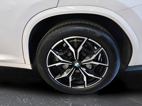 Used 2023 BMW X4 xDrive30i w/ M Sport Package AWD/4WD image 29