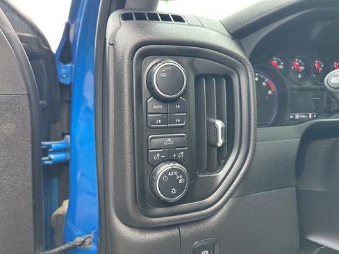 Used 2023 Chevrolet Silverado 1500 Custom Trail Boss image 18