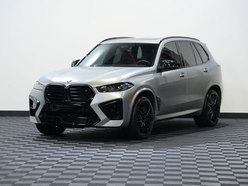 Used 2025 BMW X5 M Competition w/ Executive Package image 3