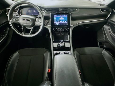 Used 2023 Jeep Grand Cherokee L Laredo RWD image 16