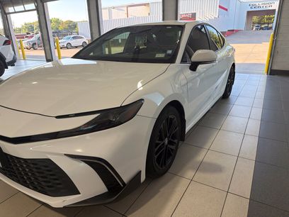 Used 2025 Toyota Camry SE w/ Convenience Package