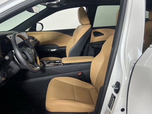 Used 2024 Lexus RX 350 Premium image 21