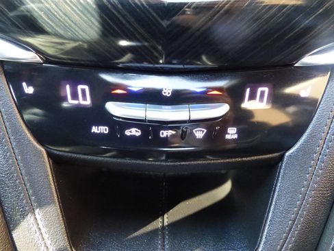 Used 2021 Cadillac XT6 Premium Luxury image 35