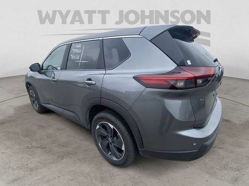 Used 2025 Nissan Rogue SV FWD image 5