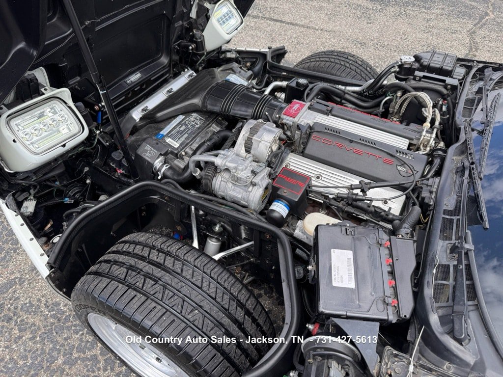 Used 1992 Chevrolet Corvette Convertible RWD image 4