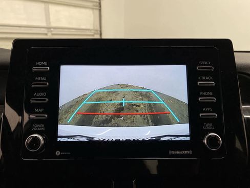 Used 2021 Toyota Camry SE image 24