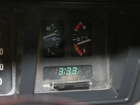 Used 1989 Jeep Grand Wagoneer image 76