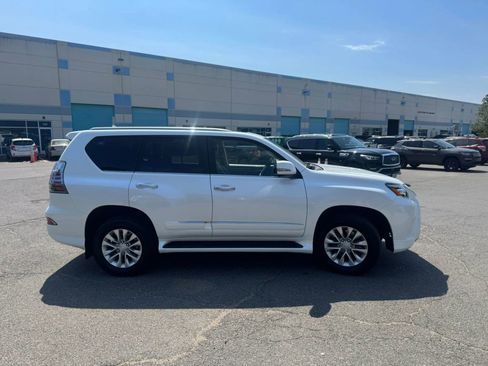 Used 2015 Lexus GX 460 w/ Premium Package AWD/4WD image 14