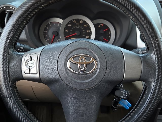 Used 2007 Toyota RAV4 Limited AWD/4WD image 24