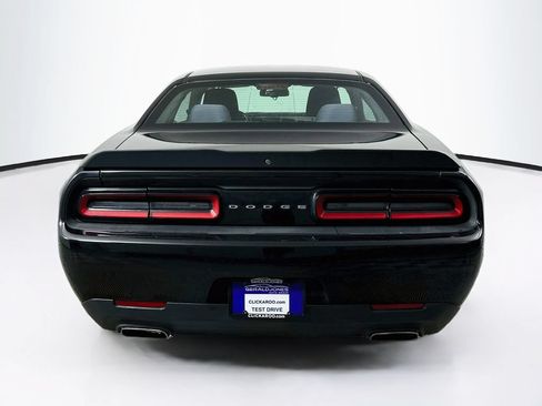 Used 2017 Dodge Challenger SXT RWD image 14