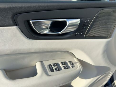 New 2026 Volvo XC60 B5 Ultra w/ Protection Package Premier image 12