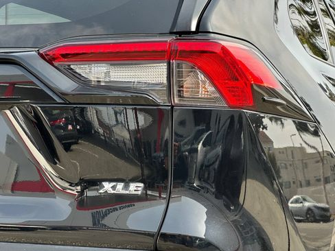 Used 2023 Toyota RAV4 XLE Premium FWD image 27