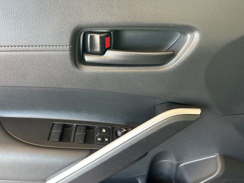Used 2025 Toyota Corolla Cross AWD Hybrid image 10