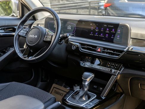 Used 2025 Kia Seltos S FWD image 36