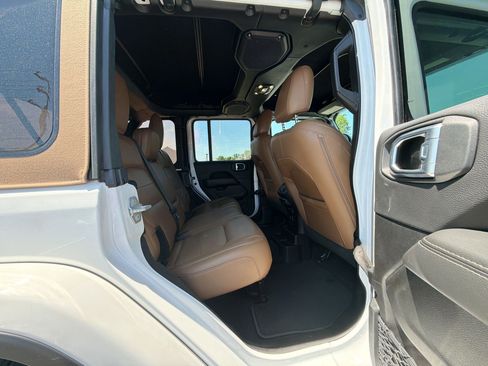 Used 2021 Jeep Wrangler Unlimited Sahara AWD/4WD image 26