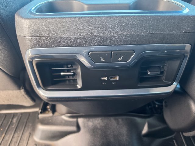 Used 2022 Chevrolet Silverado 1500 High Country w/ Technology Package AWD/4WD image 10