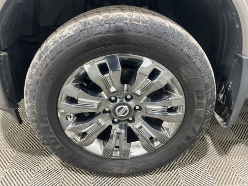 Used 2018 Nissan Titan Platinum Reserve AWD/4WD image 6