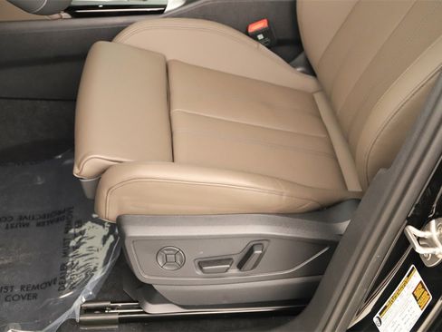 New 2025 Audi Q5 2.0T Premium Plus image 24