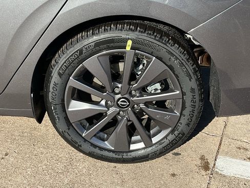 New 2026 Nissan Sentra SL image 8