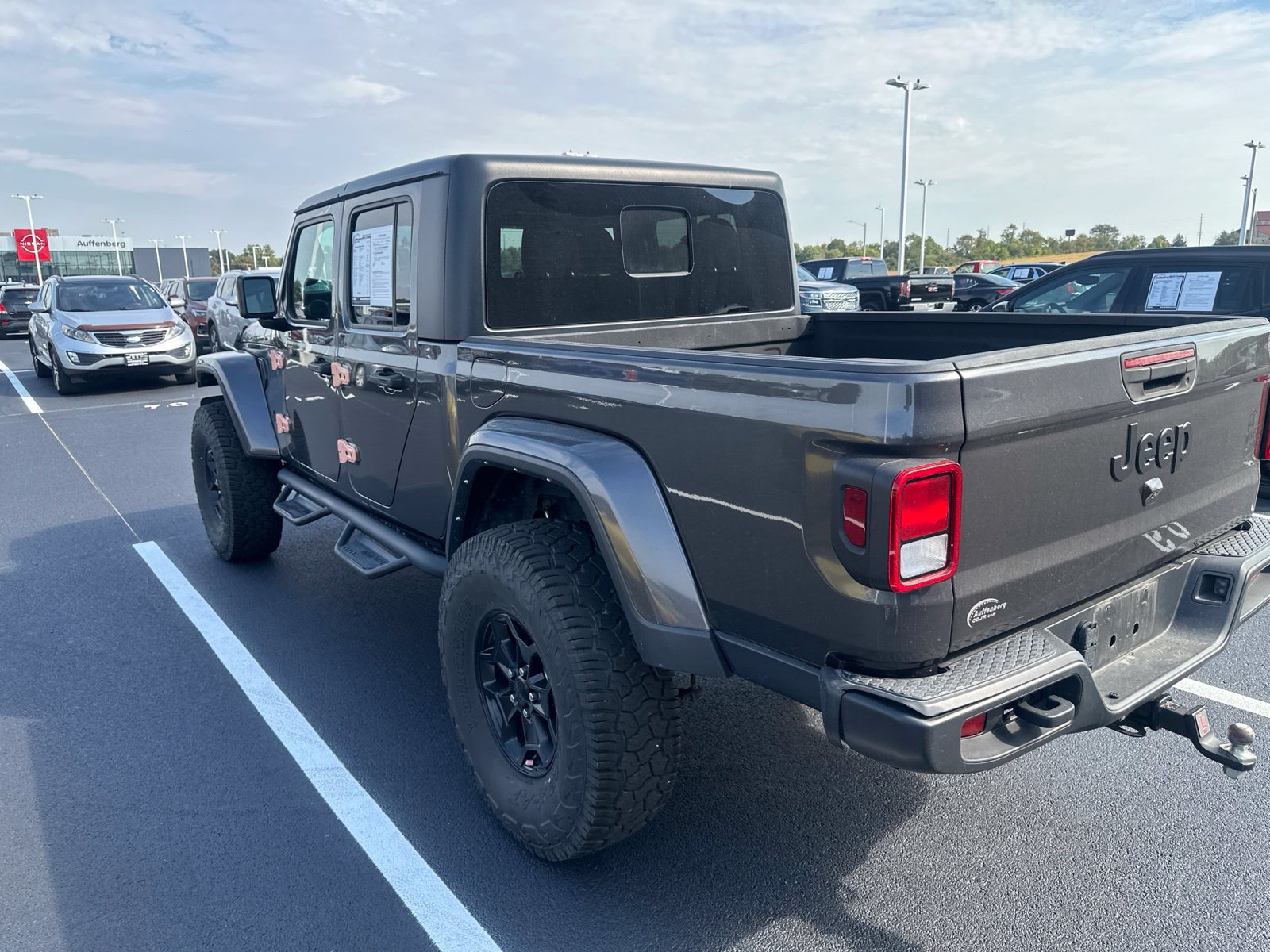 Used 2021 Jeep Gladiator Sport AWD/4WD image 8