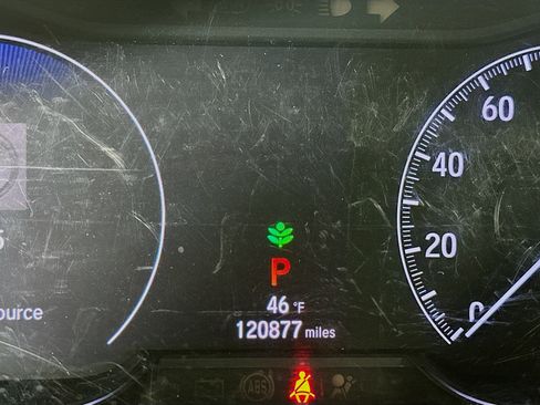 Used 2018 Honda Accord Touring image 19