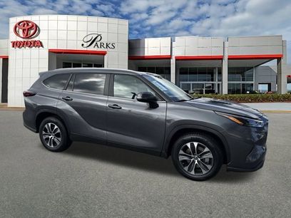 Used 2024 Toyota Highlander XLE