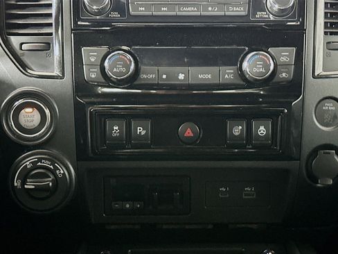 Used 2024 Nissan Titan PRO-4X w/ Pro-4x Convenience Package image 13